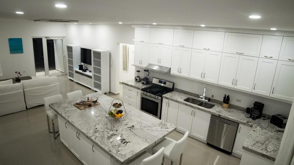 Villa Noah Palm Beach ภายนอก รูปภาพ
