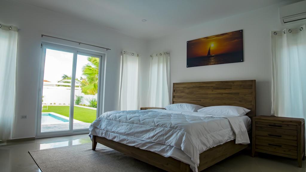 Villa Noah Palm Beach ภายนอก รูปภาพ