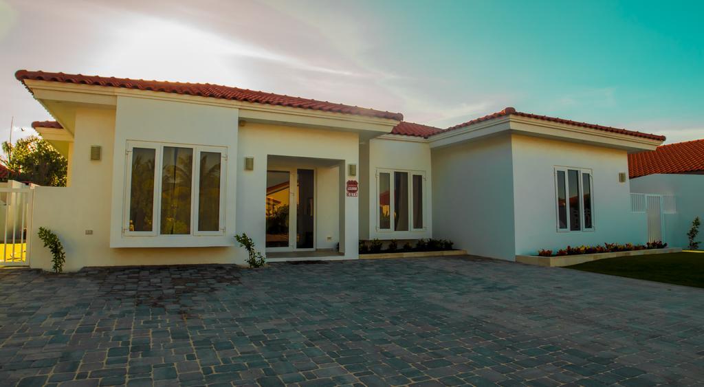 Villa Noah Palm Beach ภายนอก รูปภาพ